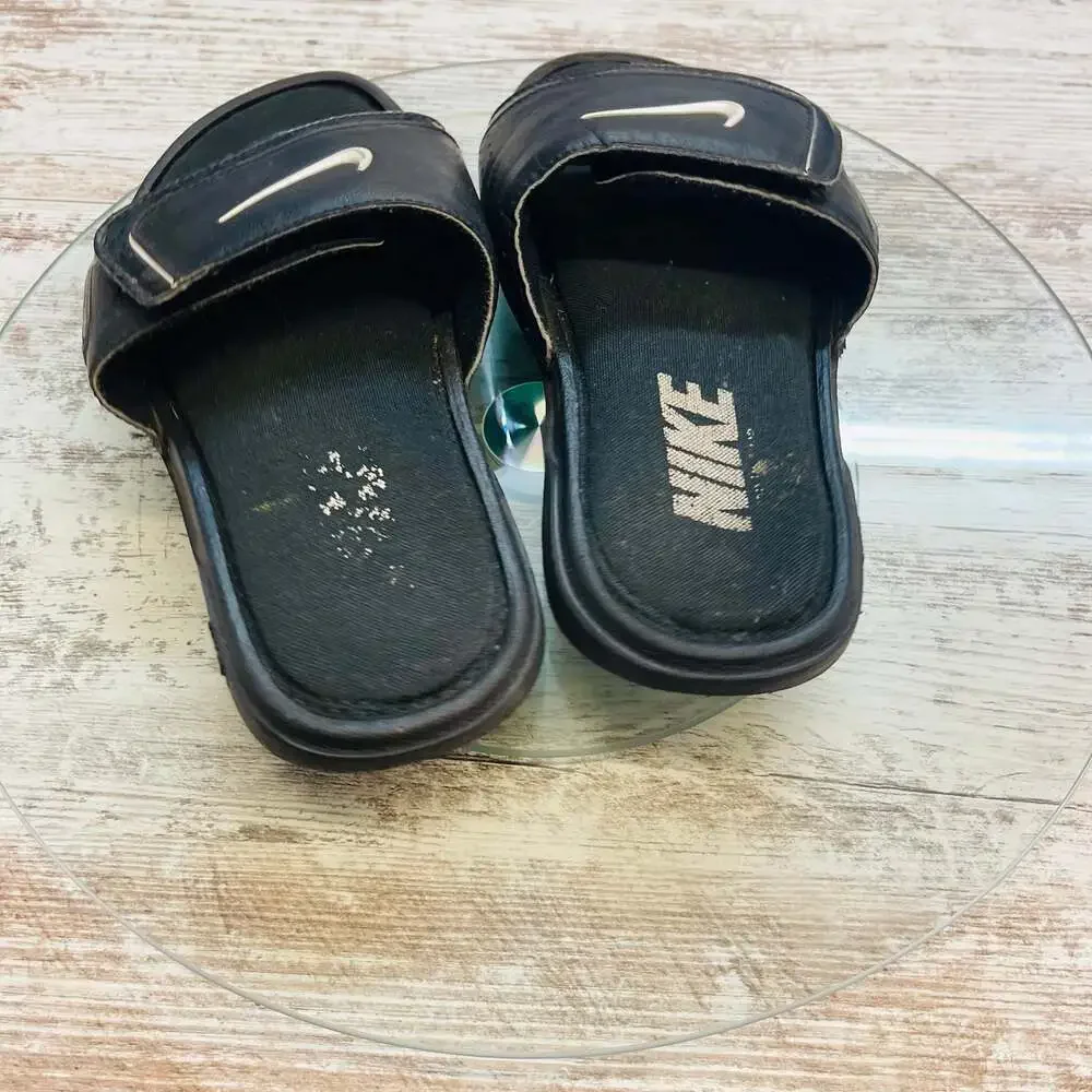 Nike Comfort Slides 2 Black Size 4 Boys Girls Unisex Y2K 2010s 2015s